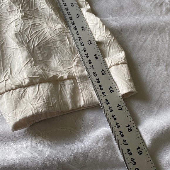 Claire France Women's White Textured 1/2 Sleeve Button Up Blouse Size 16 - Picture 11 of 13